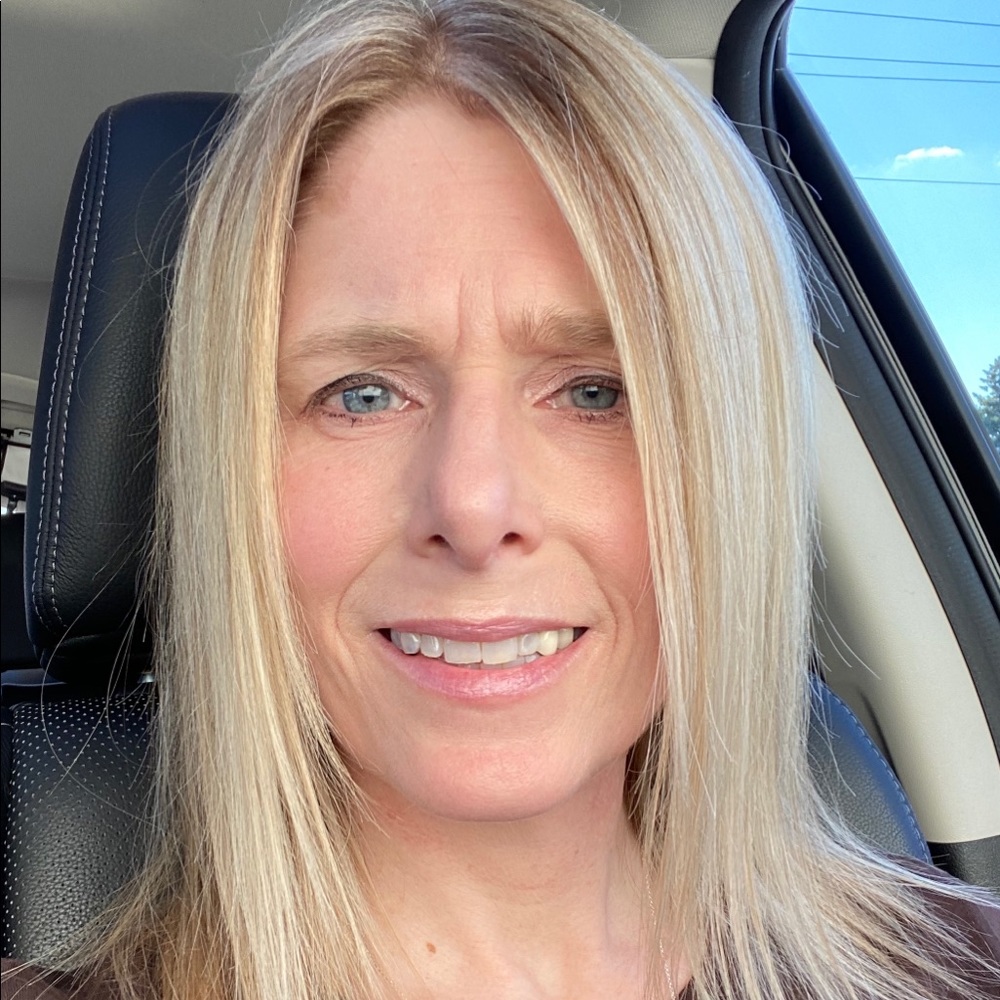 Meet your Posher, Jennifer